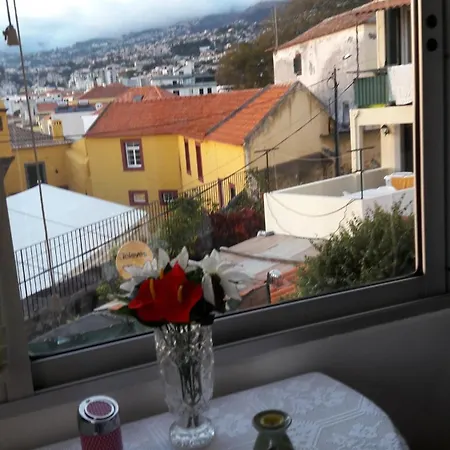 Cosy In Funchal, Sea And Mountain Views, 35 M² Apartment Funchal (Madeira)