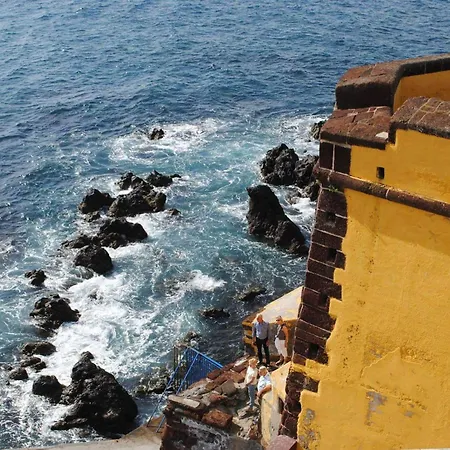 Apartment Cosy In Funchal, Sea And Mountain Views, 35 M² Funchal (Madeira)