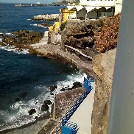 Cosy In Funchal, Sea And Mountain Views, 35 M² * Funchal (Madeira)