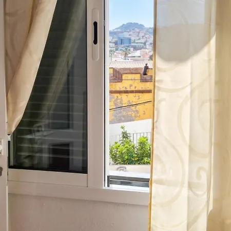 Cosy In Funchal, Sea And Mountain Views, 35 M²