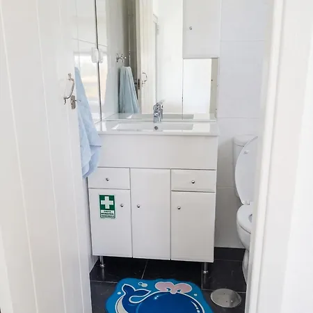 Cosy In Funchal, Sea And Mountain Views, 35 M² Apartment