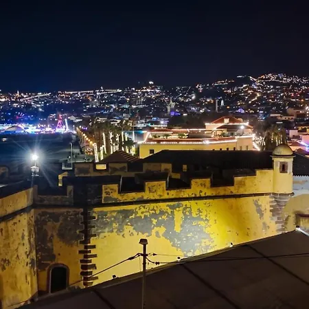 Cosy In Funchal, Sea And Mountain Views, 35 M² Apartment
