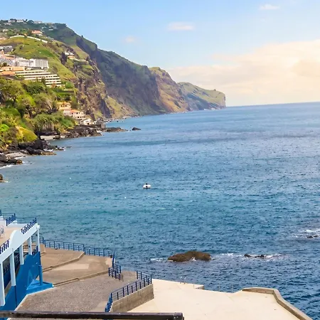 Apartment Cosy In Funchal, Sea And Mountain Views, 35 M² Funchal (Madeira)