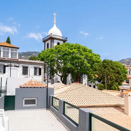 Cosy In Funchal, Sea And Mountain Views, 35 M²