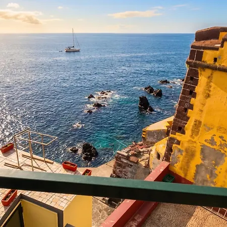 Cosy In Funchal, Sea And Mountain Views, 35 M² Apartment