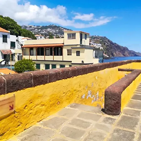 Cosy In Funchal, Sea And Mountain Views, 35 M² Apartment *