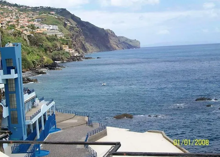 Cosy In Funchal, Sea And Mountain Views, 35 M² * Funchal (Madeira)
