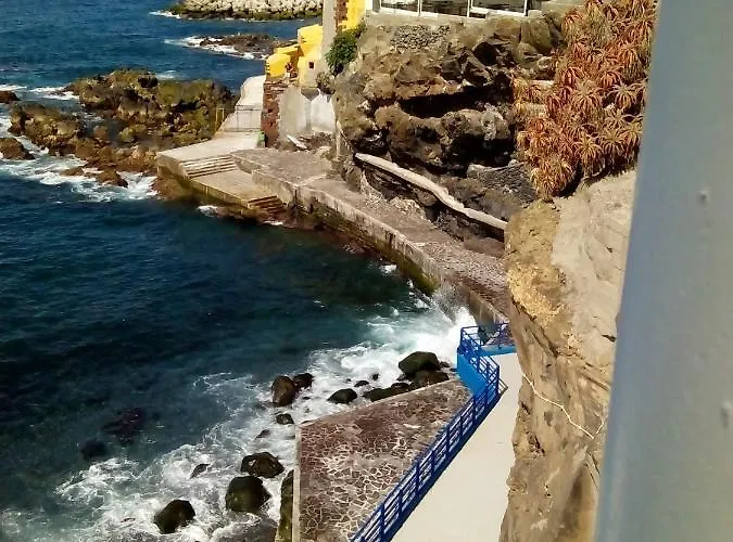 Cosy In Funchal, Sea And Mountain Views, 35 M² * Funchal (Madeira)